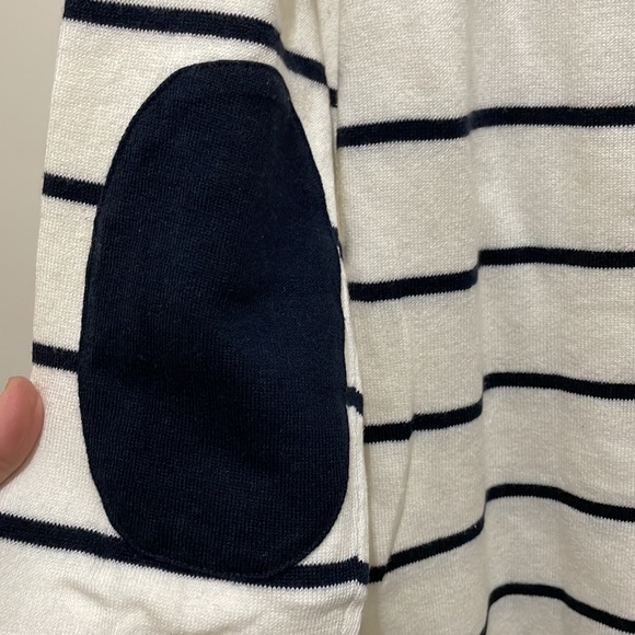Banana Republic long sleeve striped sweater (sz l) - Picture 10 of 10